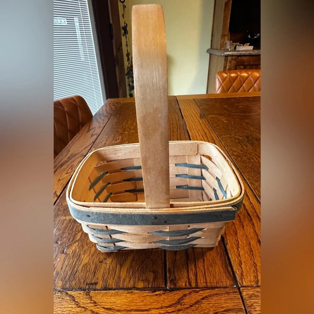 1993 Longaberger Handwoven Basket Green Weave Handle USA
